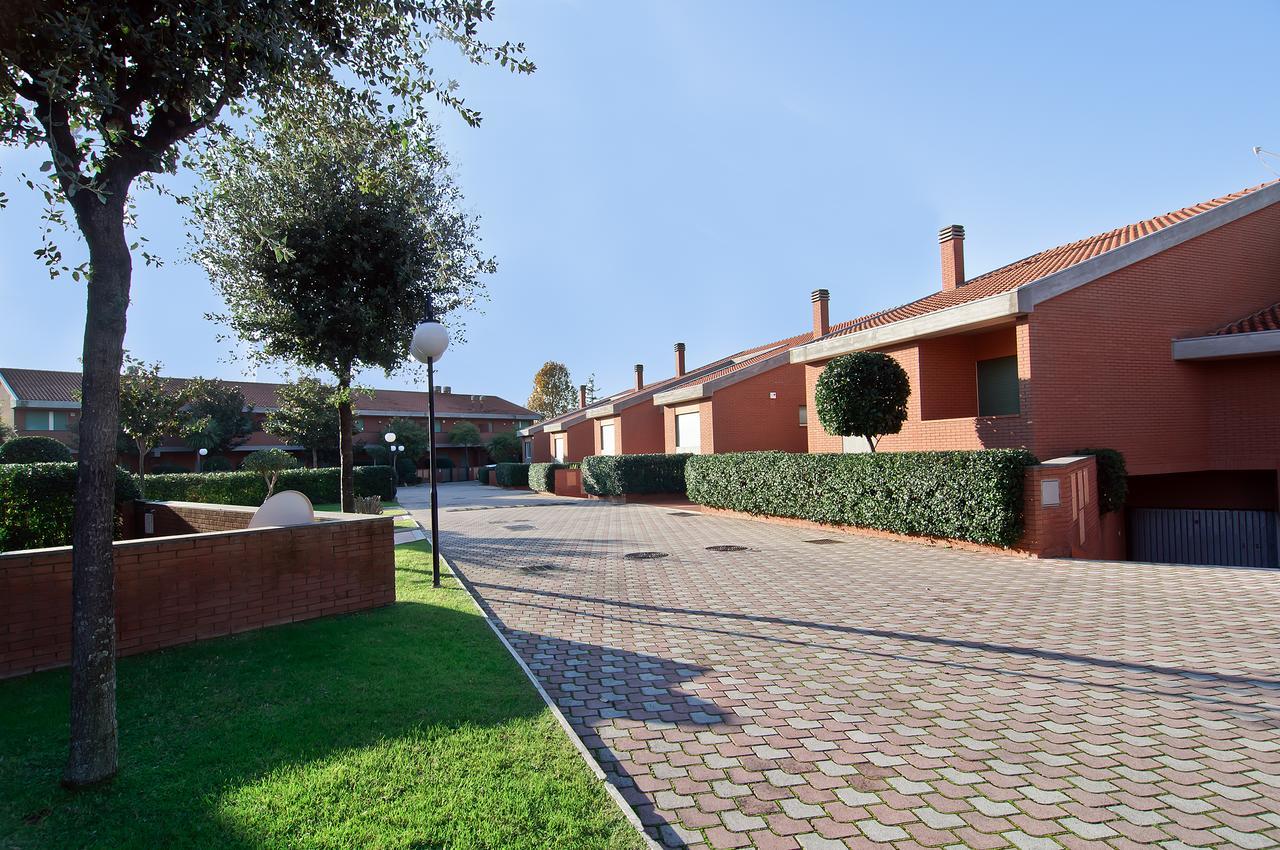 Residence I Triangoli Casal Palocco Exterior foto